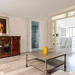 Yellow House Downtown Appartement